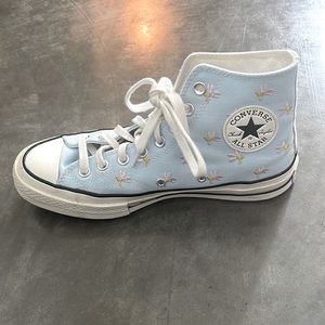 BABY BLUE FLORAL CONVERSE SIZE 9.5